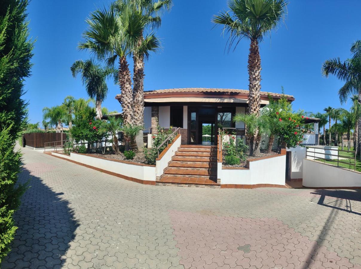 Residence Hydria Кампофеліче-ді-Роччелла Екстер'єр фото