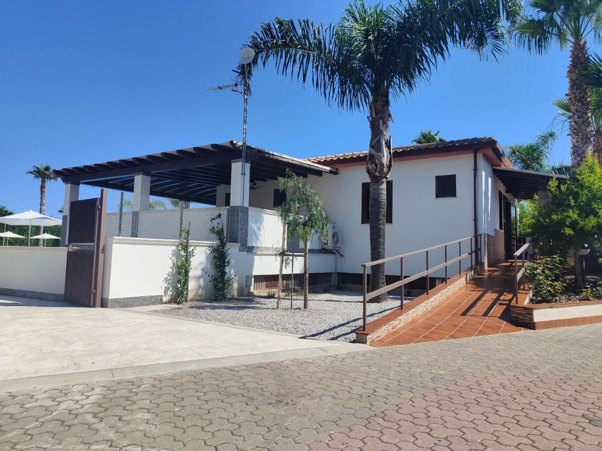 Residence Hydria Кампофеліче-ді-Роччелла Екстер'єр фото